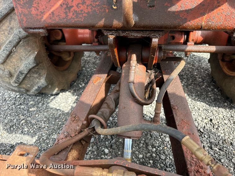 image for item OG9689 2000 Ditch Witch  3700DD trencher