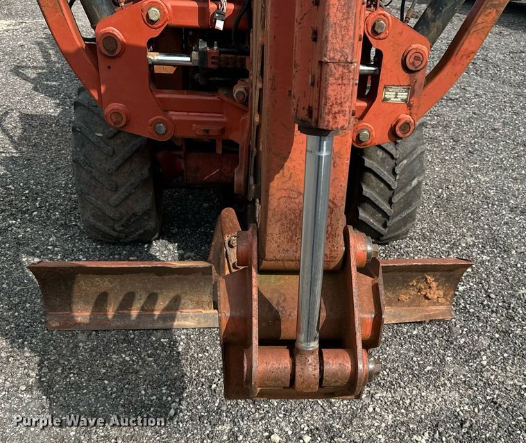 image for item OG9689 2000 Ditch Witch  3700DD trencher
