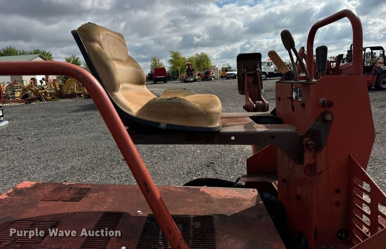 image for item OG9689 2000 Ditch Witch  3700DD trencher