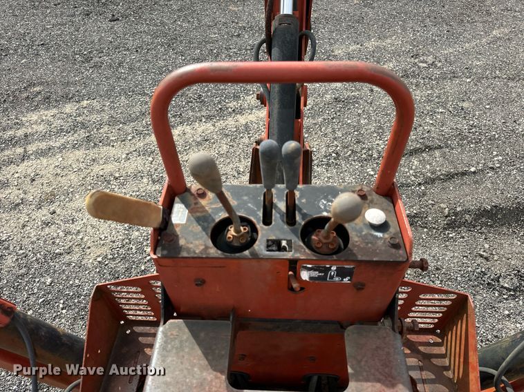 image for item OG9689 2000 Ditch Witch  3700DD trencher