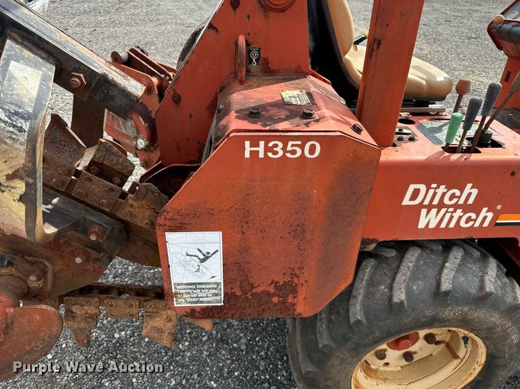 image for item OG9689 2000 Ditch Witch  3700DD trencher