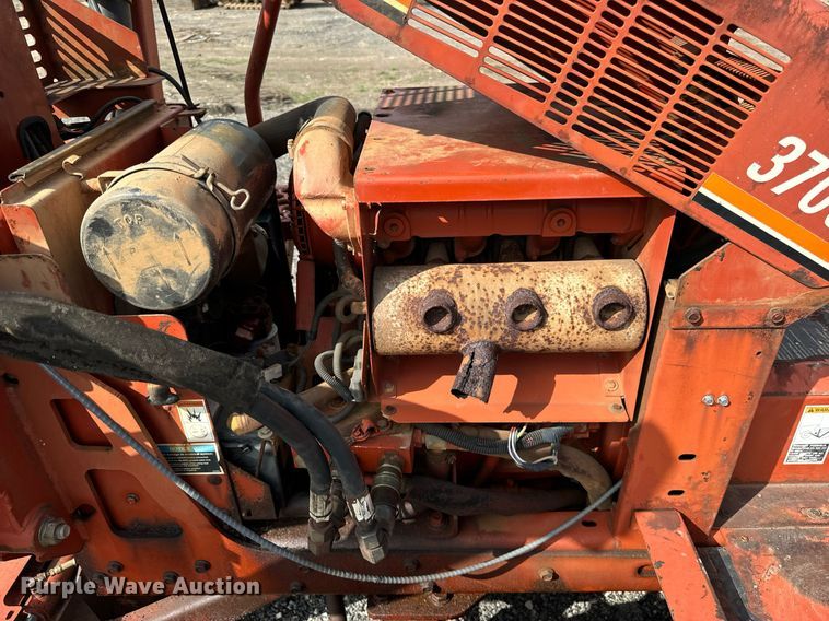 image for item OG9689 2000 Ditch Witch  3700DD trencher