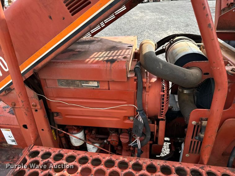 image for item OG9689 2000 Ditch Witch  3700DD trencher