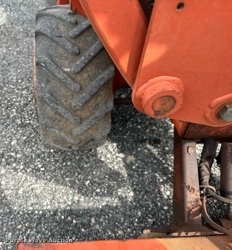 image for item OG9689 2000 Ditch Witch  3700DD trencher