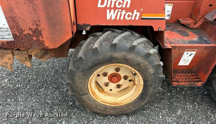 image for item OG9689 2000 Ditch Witch  3700DD trencher