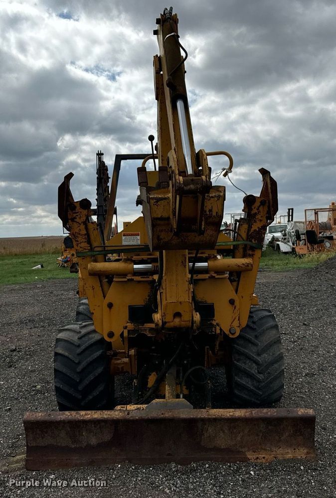 image for item OG9690 1999 Case 560 trencher