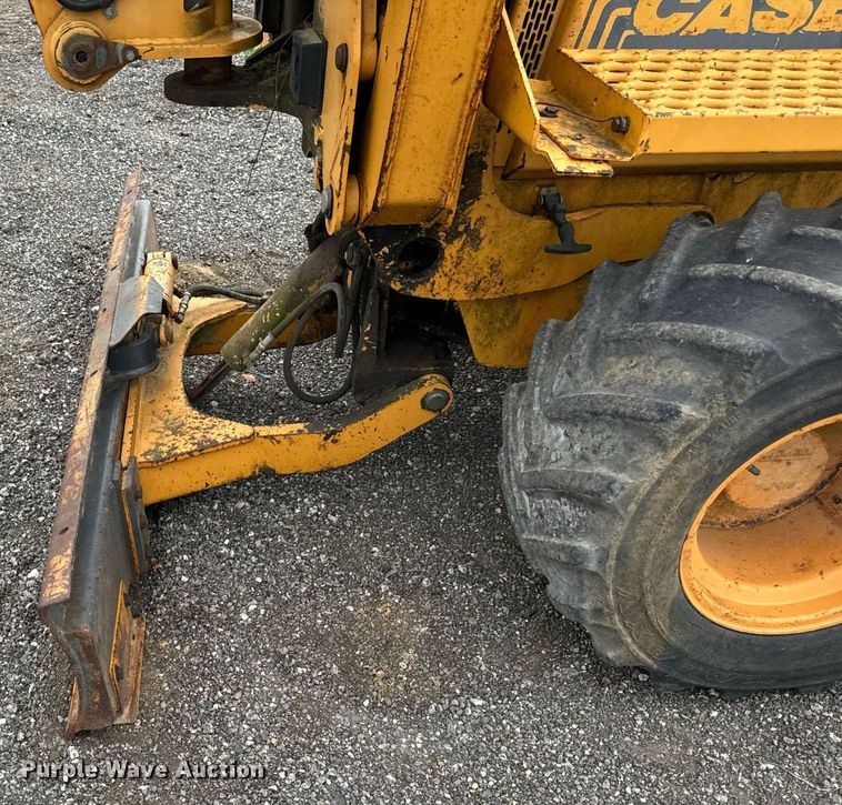 image for item OG9690 1999 Case 560 trencher