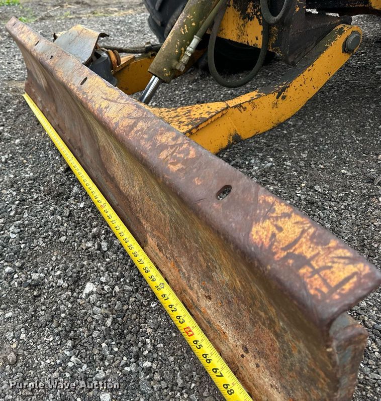 image for item OG9690 1999 Case 560 trencher