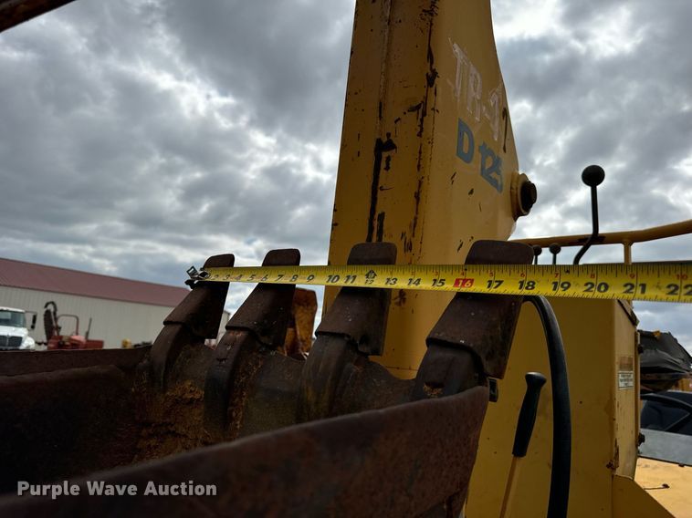 image for item OG9690 1999 Case 560 trencher