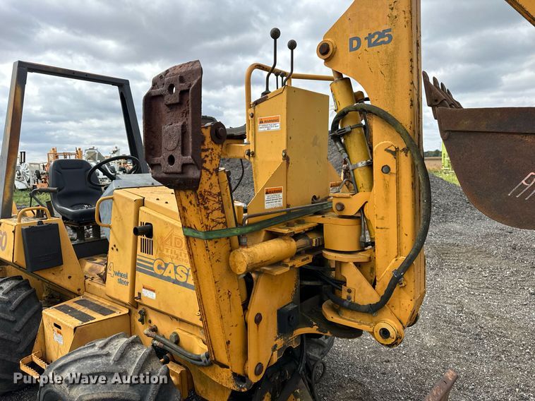 image for item OG9690 1999 Case 560 trencher