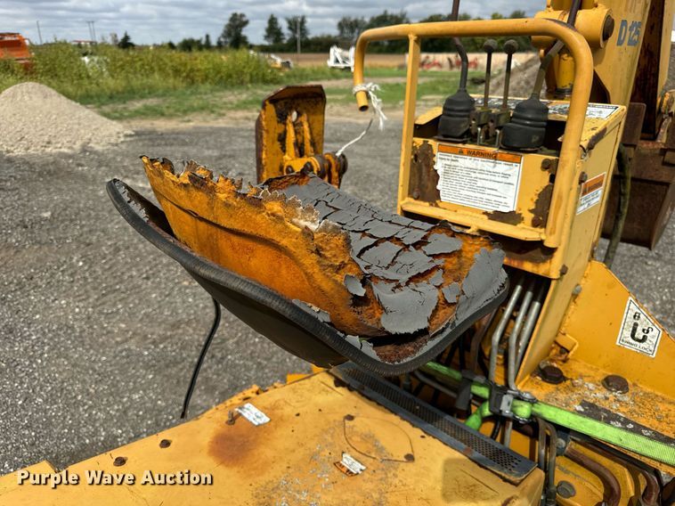 image for item OG9690 1999 Case 560 trencher