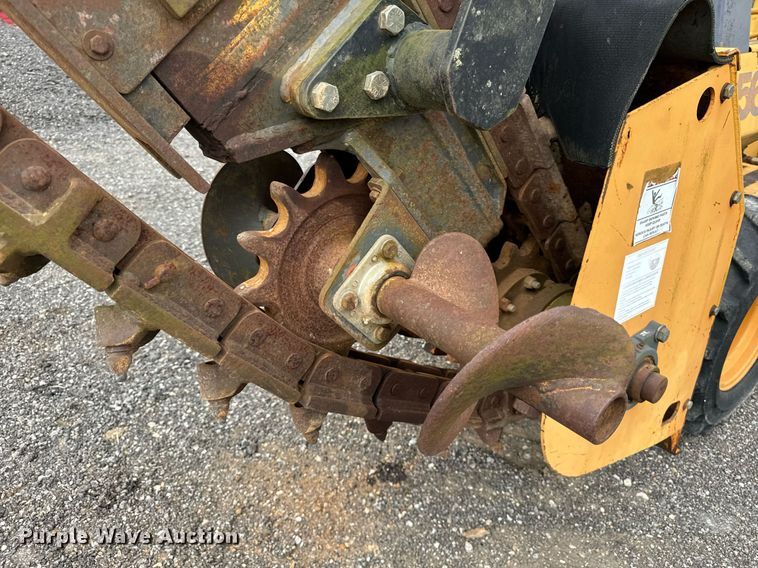 image for item OG9690 1999 Case 560 trencher