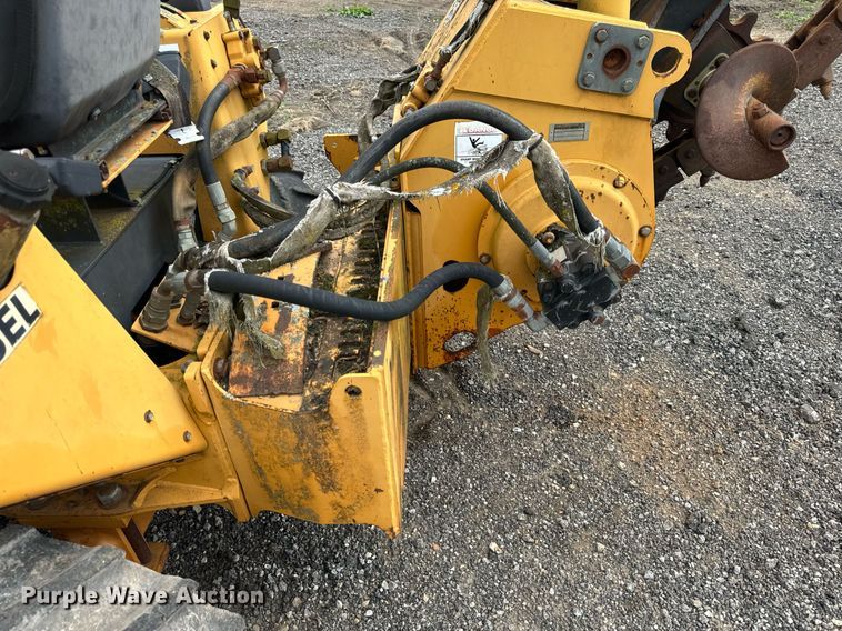 image for item OG9690 1999 Case 560 trencher