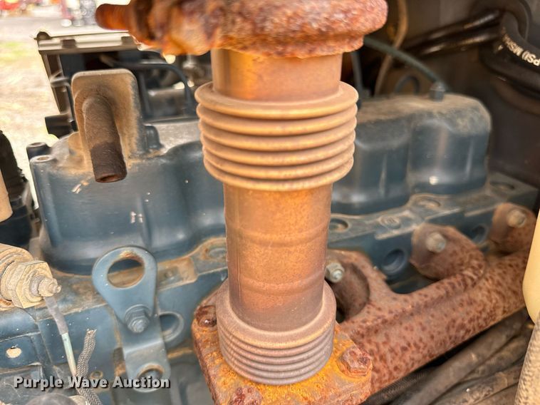 image for item OG9690 1999 Case 560 trencher