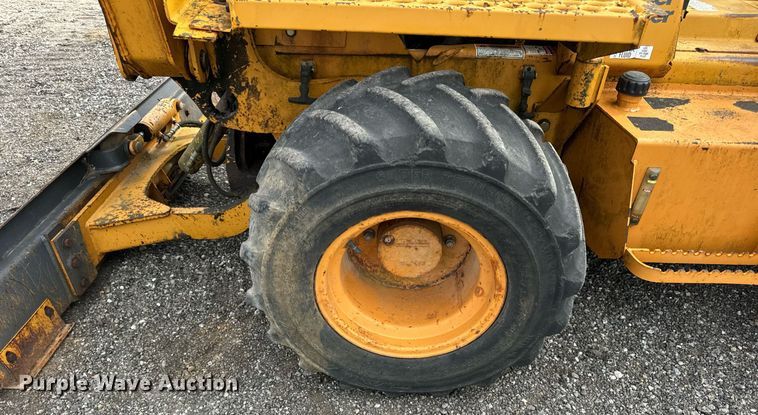 image for item OG9690 1999 Case 560 trencher