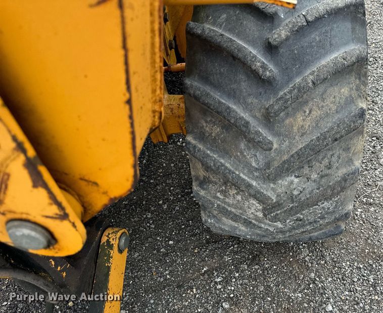 image for item OG9690 1999 Case 560 trencher