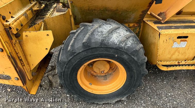 image for item OG9690 1999 Case 560 trencher