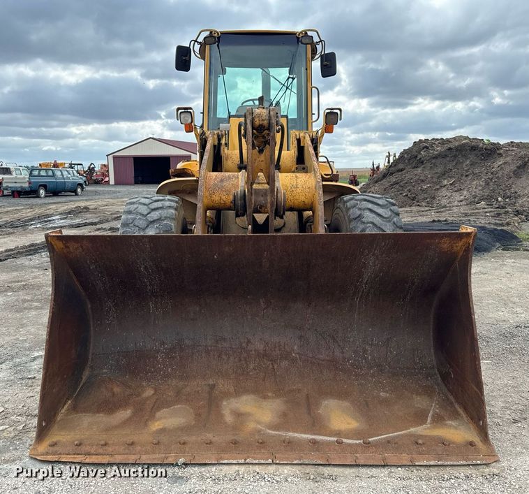 image for item OG9691 1998 John Deere  624H wheel loader