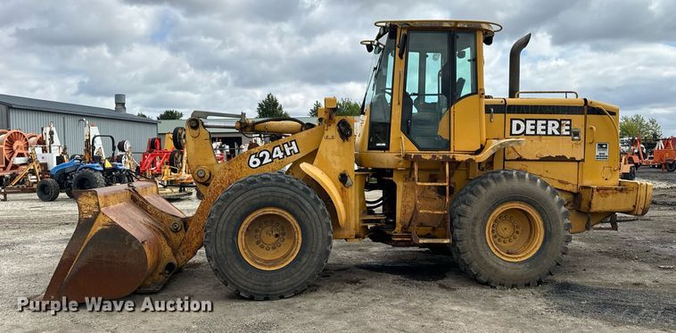 image for item OG9691 1998 John Deere  624H wheel loader