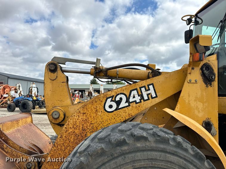 image for item OG9691 1998 John Deere  624H wheel loader