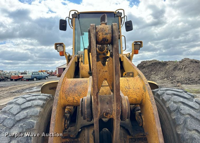 image for item OG9691 1998 John Deere  624H wheel loader