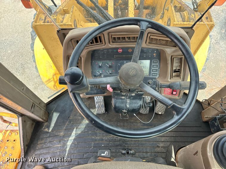 image for item OG9691 1998 John Deere  624H wheel loader