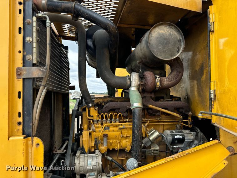 image for item OG9691 1998 John Deere  624H wheel loader