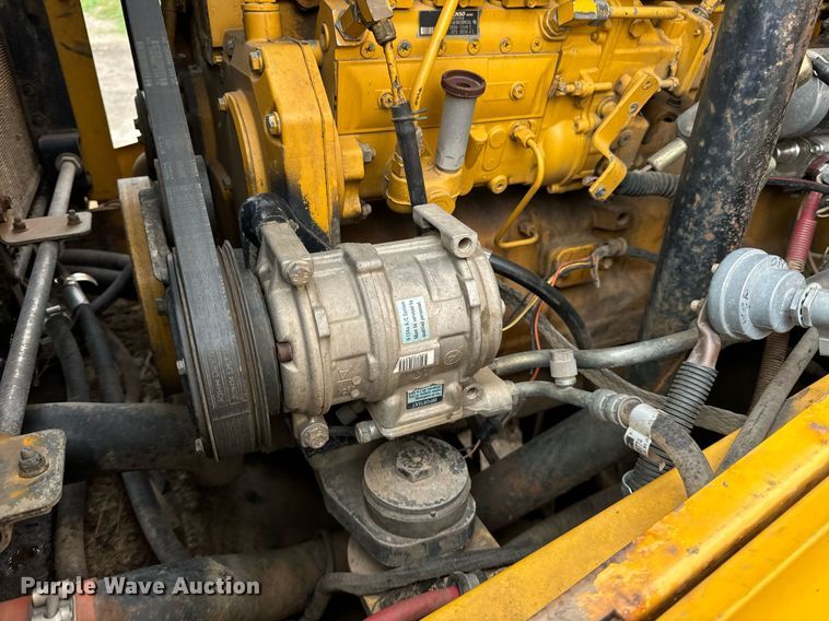 image for item OG9691 1998 John Deere  624H wheel loader