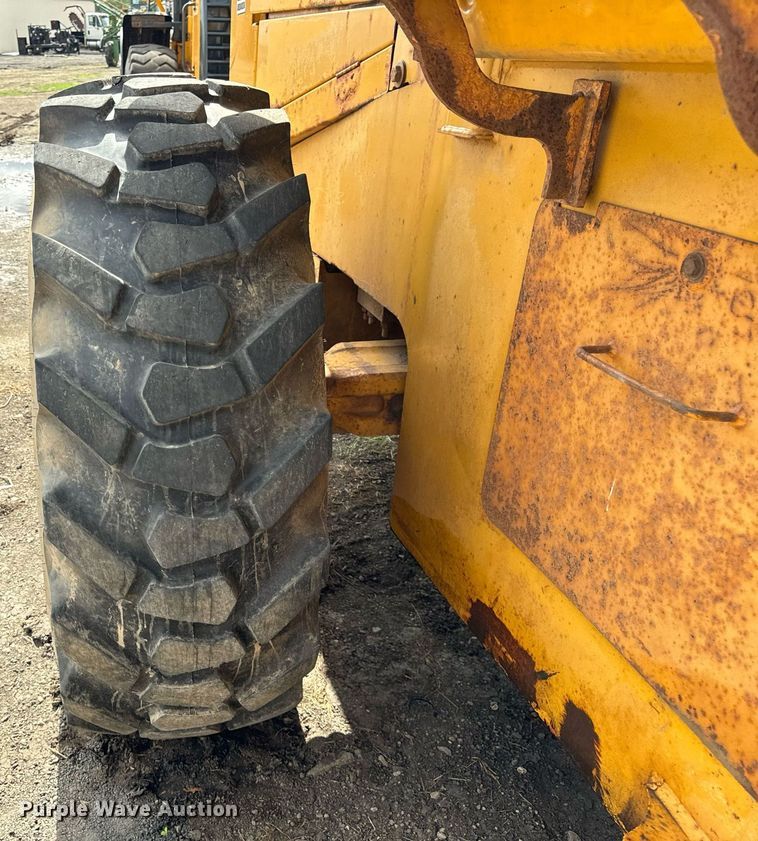 image for item OG9691 1998 John Deere  624H wheel loader