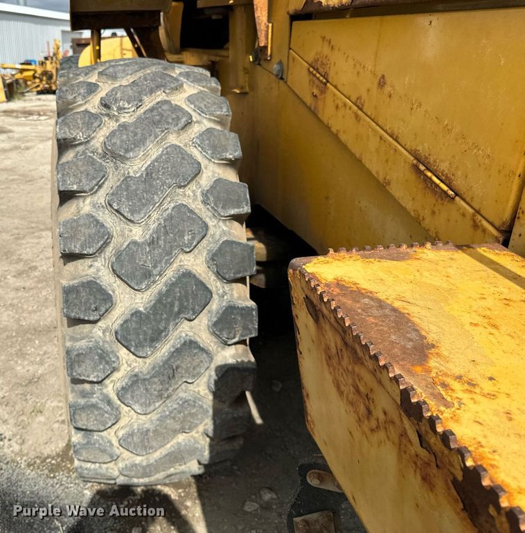 image for item OG9691 1998 John Deere  624H wheel loader