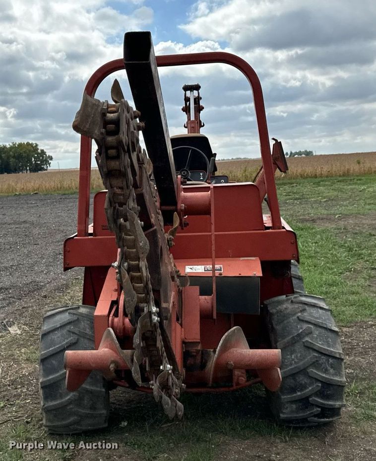 image for item OG9692 1991 Ditch Witch  4010DD trencher