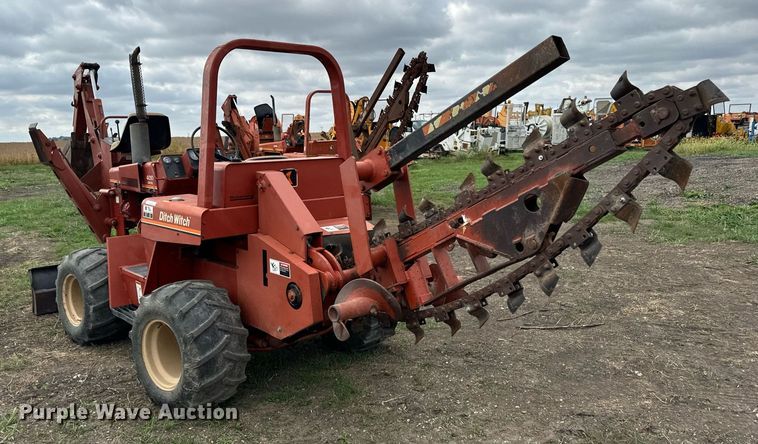 image for item OG9692 1991 Ditch Witch  4010DD trencher