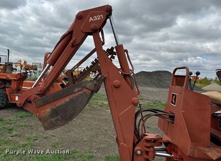 image for item OG9692 1991 Ditch Witch  4010DD trencher