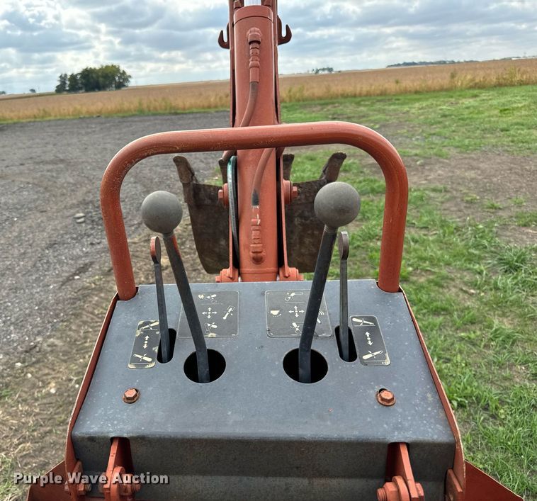 image for item OG9692 1991 Ditch Witch  4010DD trencher