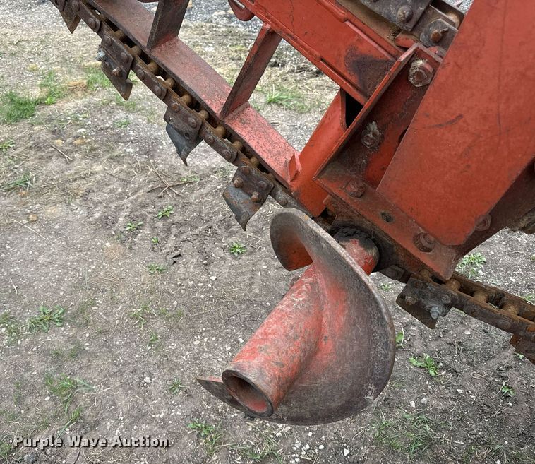 image for item OG9692 1991 Ditch Witch  4010DD trencher