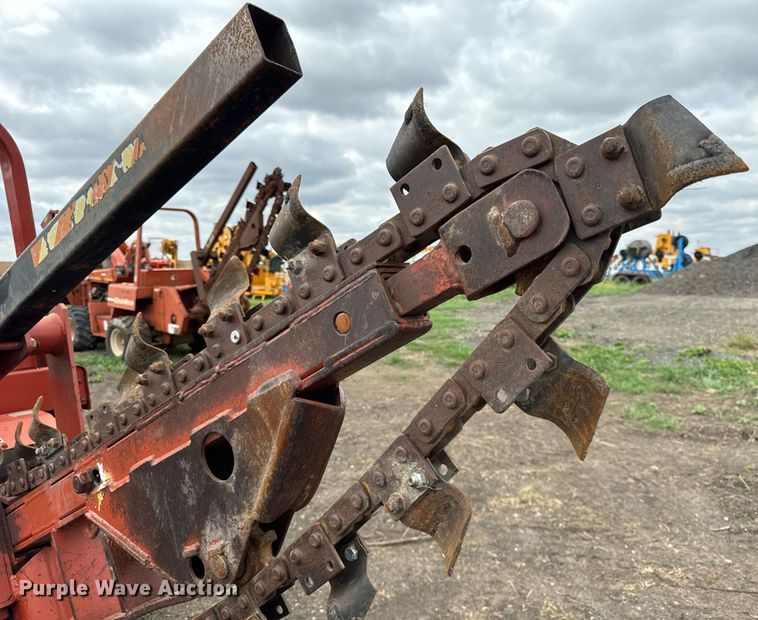 image for item OG9692 1991 Ditch Witch  4010DD trencher