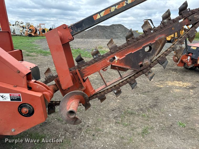 image for item OG9692 1991 Ditch Witch  4010DD trencher