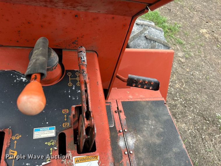 image for item OG9692 1991 Ditch Witch  4010DD trencher
