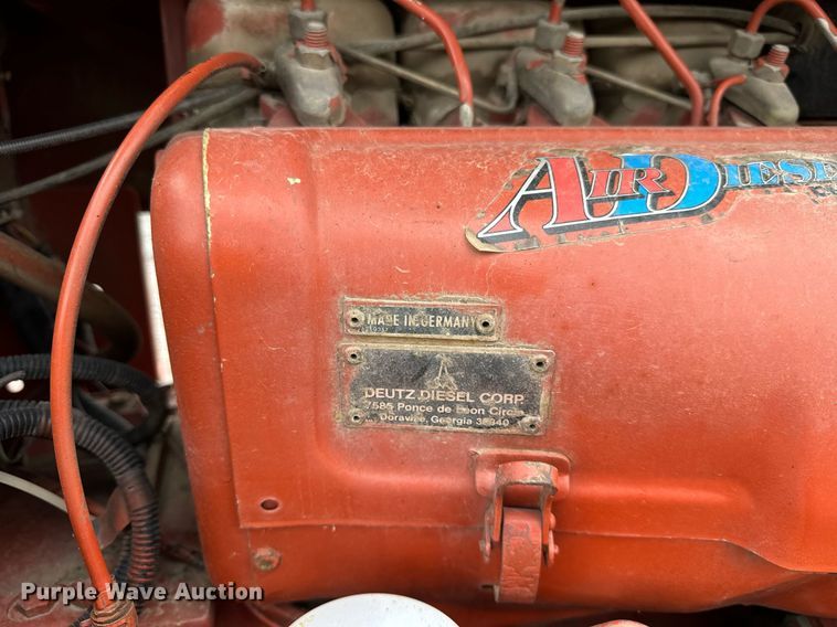 image for item OG9692 1991 Ditch Witch  4010DD trencher