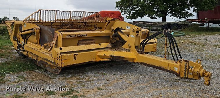 image for item OJ9868 2001 John Deere 1812C scraper