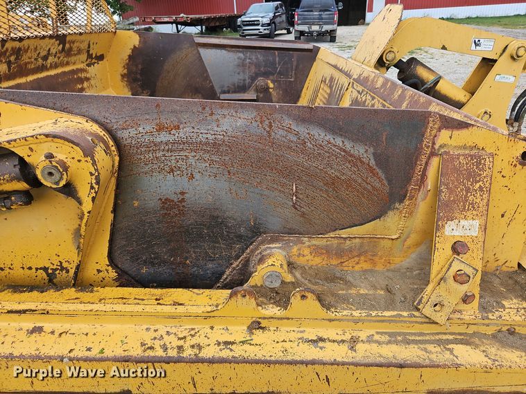 image for item OJ9868 2001 John Deere 1812C scraper