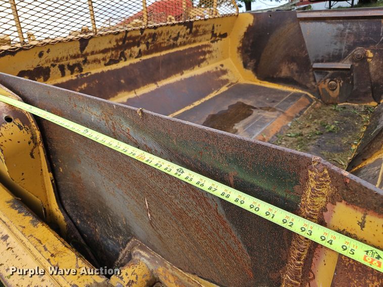 image for item OJ9868 2001 John Deere 1812C scraper