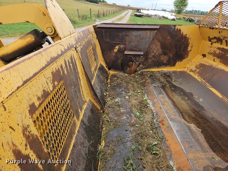 image for item OJ9868 2001 John Deere 1812C scraper