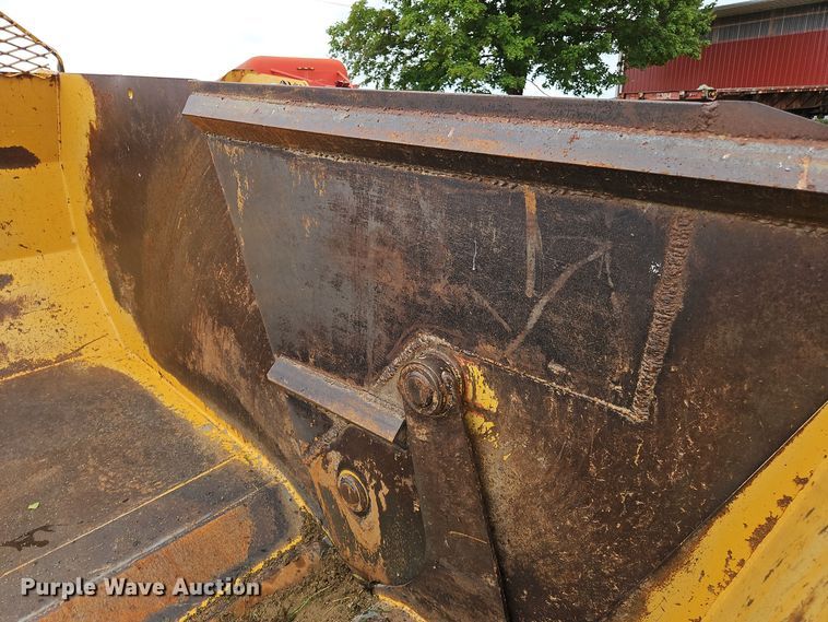 image for item OJ9868 2001 John Deere 1812C scraper