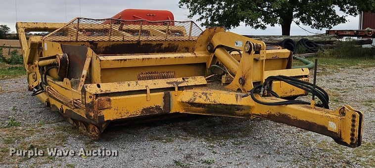 image for item OJ9869 2000 John Deere 1812C scraper