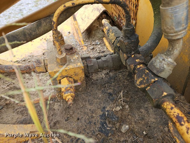 image for item OJ9869 2000 John Deere 1812C scraper