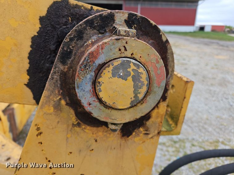 image for item OJ9869 2000 John Deere 1812C scraper