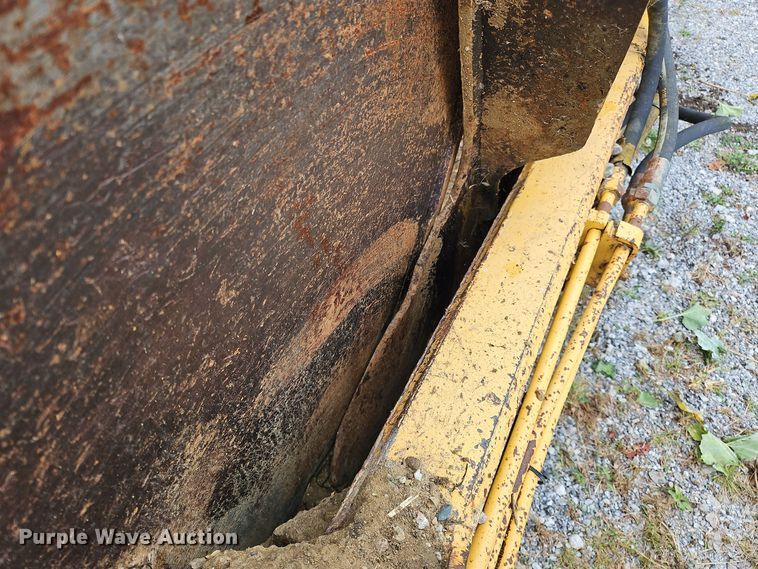 image for item OJ9869 2000 John Deere 1812C scraper