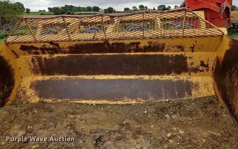 image for item OJ9869 2000 John Deere 1812C scraper