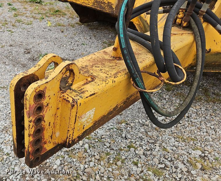 image for item OJ9869 2000 John Deere 1812C scraper